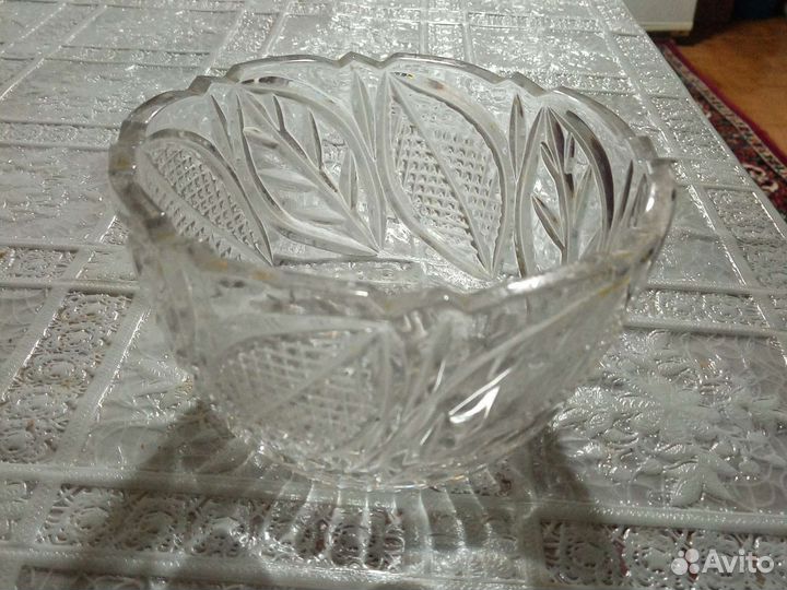 Хрустальная ваза