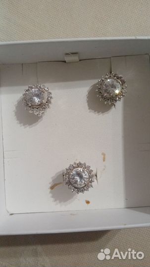 Серебряный комплект новый