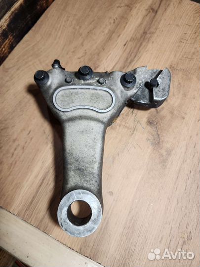 Задний суппорт Dyna