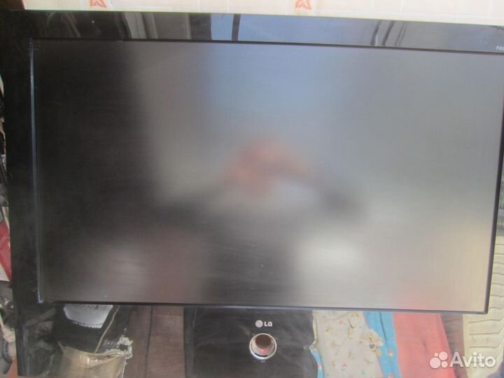 Телевизор LG 37LG6000 под ремонт или на запчасти