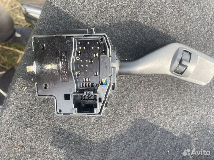 Подрулевой переключатель поворотов ford focus2