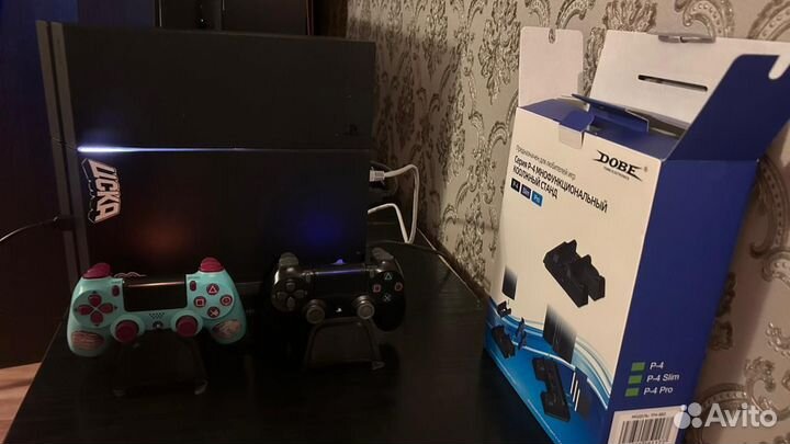 Станция с функцией охлождения PS4 / Slim / Pro