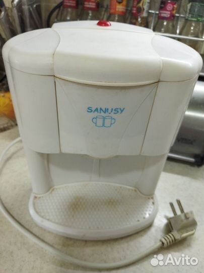 Кофеварка и универсальная овощерезка