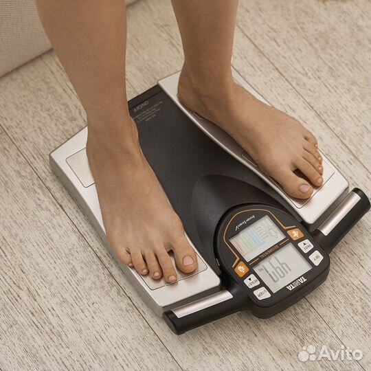 Весы Танита