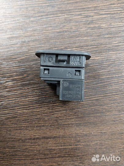 Кнопка Volkswagen Touareg 1 4.2 2006