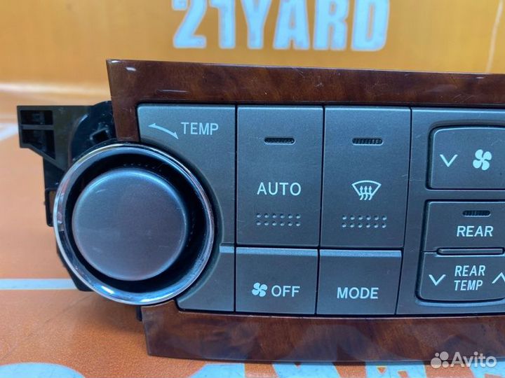 Блок управления климатической установкой Toyota Highlander