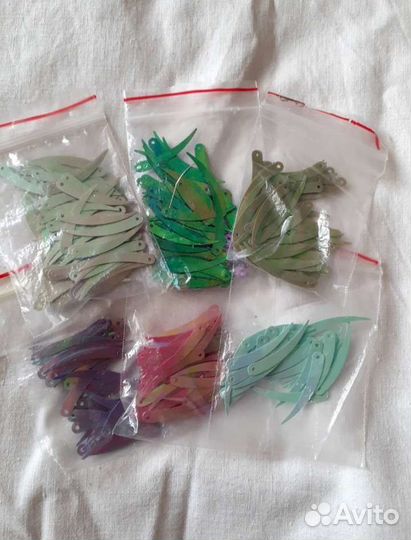 Стразы разные