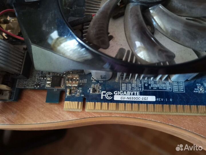 Видеокарта gigabyte