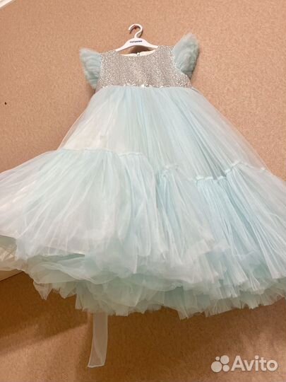 Платье нарядное 122 р
