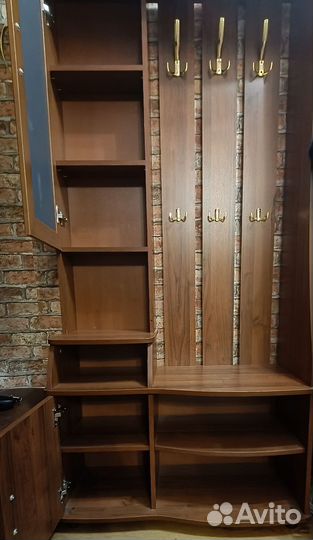 Узкий шкаф в прихожую бу