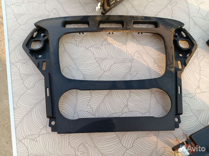 Оригинальная магнитола Sony Ford Mondeo 4