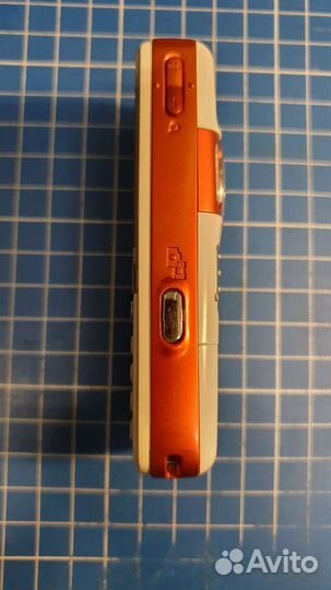 Телефон Sony Ericsson W700i