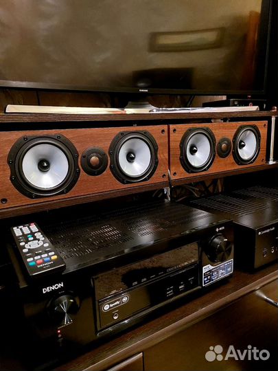 Monitor audio reference Walnut