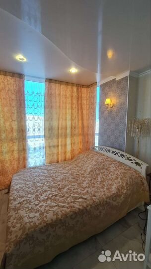 Шторы и плед