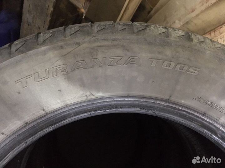 Bridgestone Turanza T005 225/60 R17