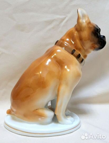 Фарфоровая статуэтка лфз. Собака- Бульдог. СССР
