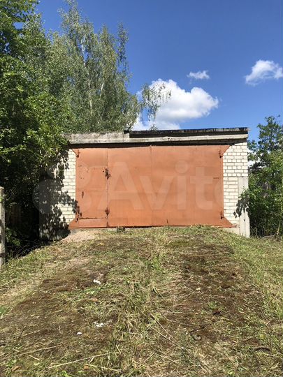 Гараж, > 30 м²