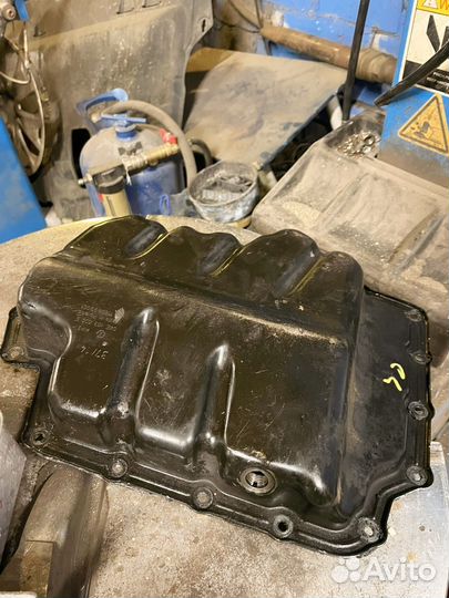 Поддон двигатель 1,6 CWV октавиа а7, поло седан