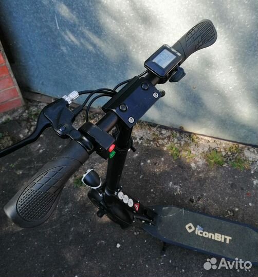 Электросамокат iconbit С80
