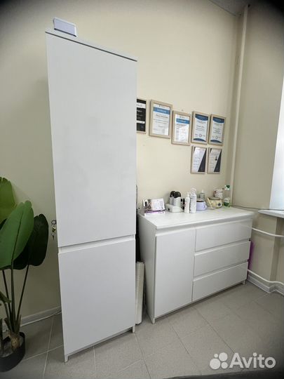 Комод и шкаф пенал