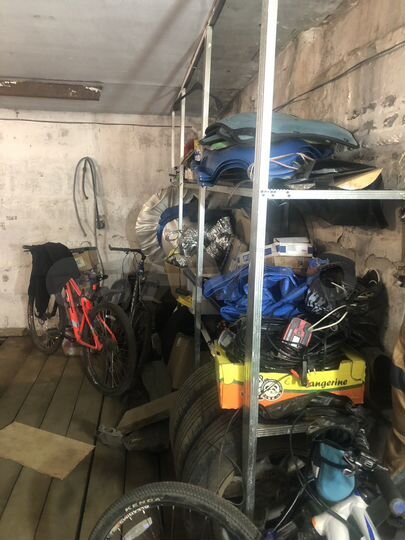 Гараж, > 30 м²