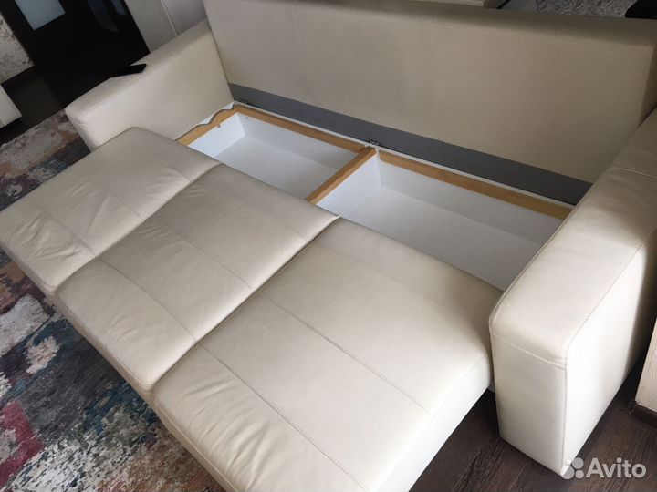 Кожаные диван и 2 кресла