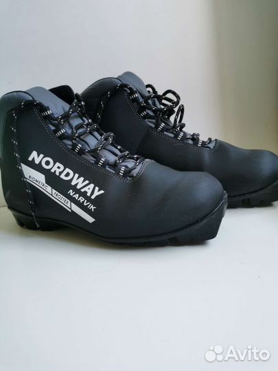 Лыжные ботинки 43р