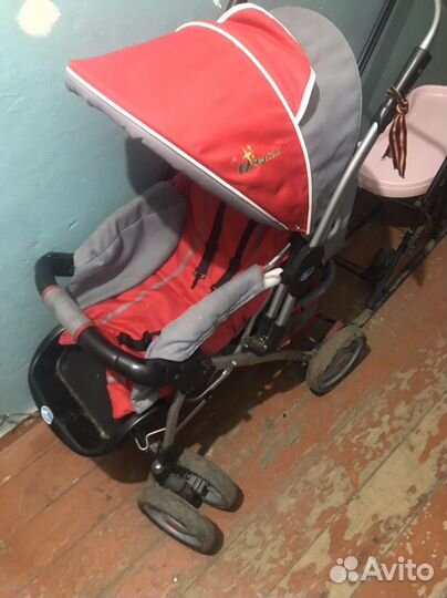 Прогулочная коляска