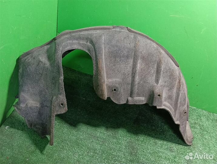 Подкрылок задний правый Toyota Verso R2 2009