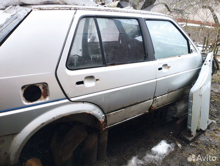 Стекло VW Джетта 2 Гольф 2