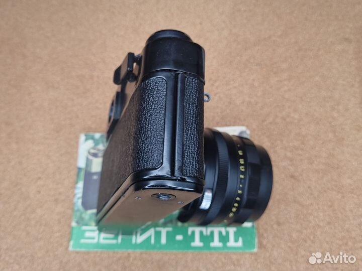 Плёночный фотоаппарат Zenit TTL с объективом Гелио