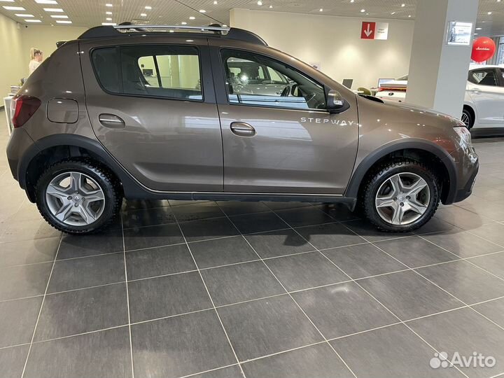 Renault Sandero Stepway 1.6 AT, 2019, 51 696 км