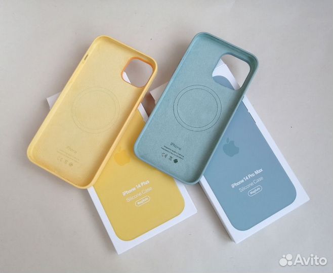 Силиконовый чехол на iPhone 14 Plus/Pro Max