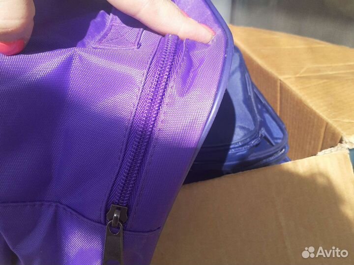 С ручкой сумка чемоданчик