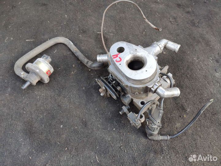 Дроссельная заслонка Ауди 100с4 2.3 механическая