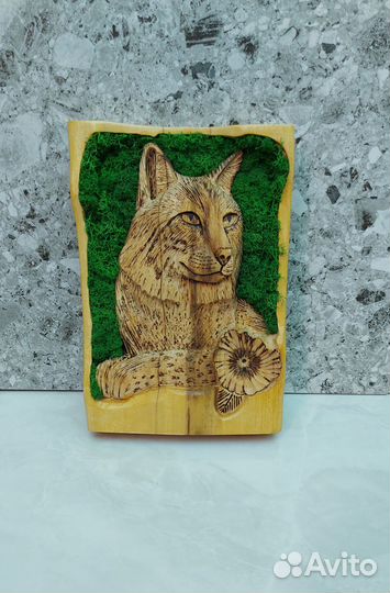 Резное панно