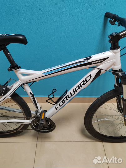 Велосипед Forward Quatro 1.0 белого цвета