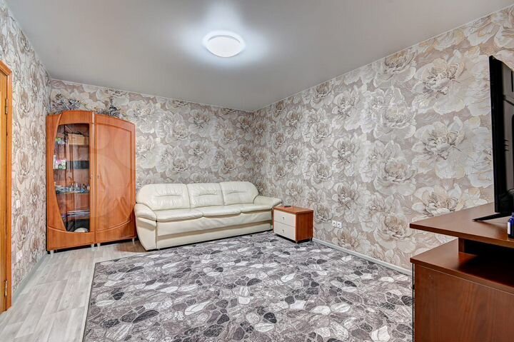 4-к. квартира, 86 м², 1/1 эт.