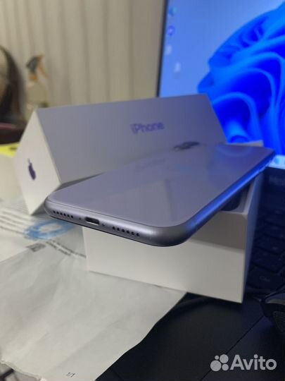 iPhone 11, 64 ГБ