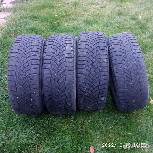 Pirelli Ice Zero FR 215/55 R16 97T