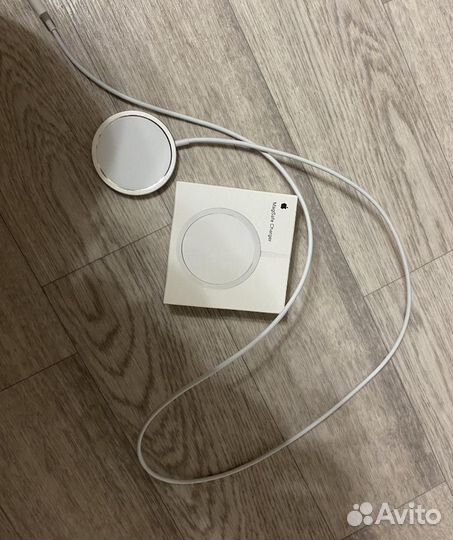 Беспроводная зарядка для iPhone