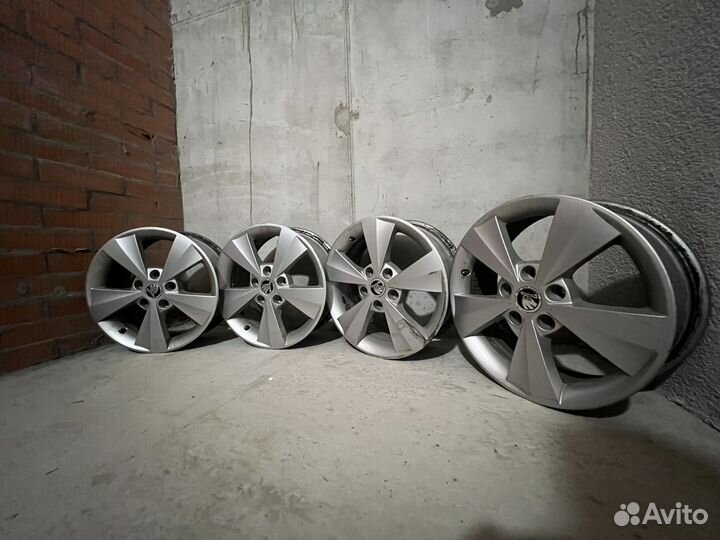 Оригинальные литые диски Skoda Velorum R16