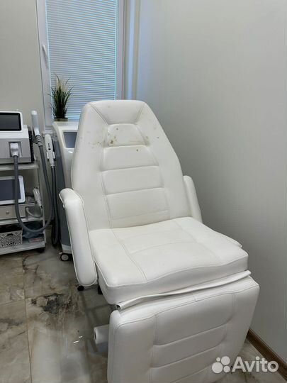 Кушетка косметологическая
