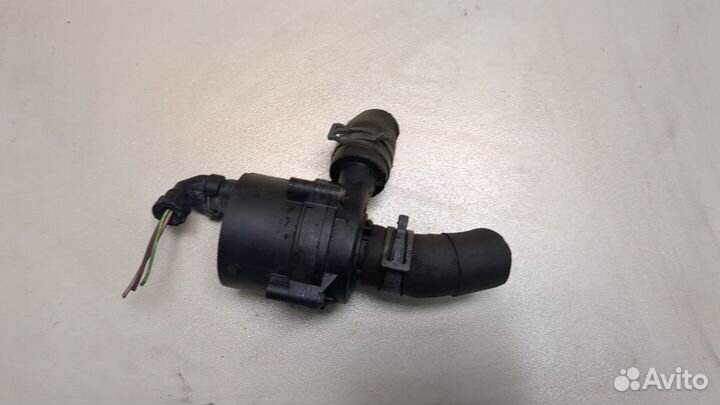 Насос водяной Volkswagen Golf 7, 2016