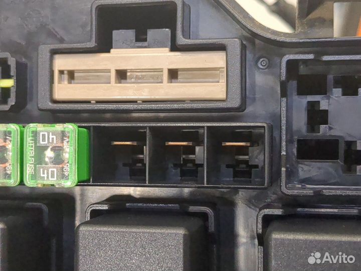 Блок предохранителей Hyundai H-1 Starex, 2012