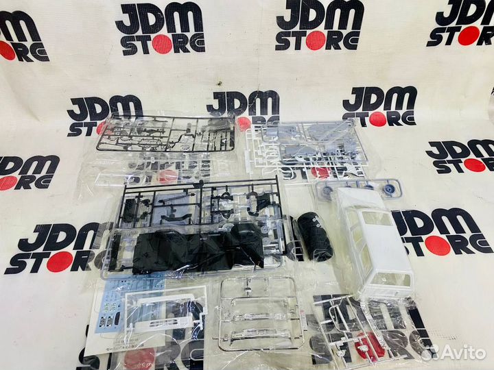 Сборная модель Toyota VZN130G Hilux Surf SS