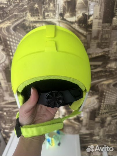 Горнолыжный шлем