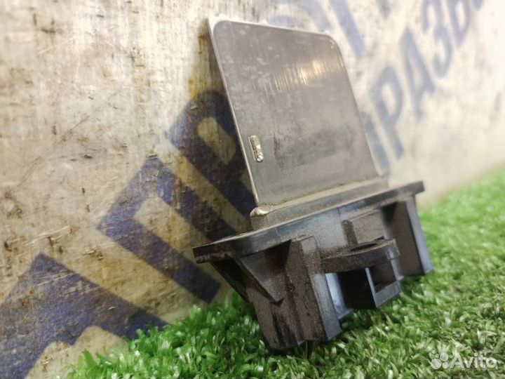 Резистор отопителя Renault Fluence седан 1.6 K4M