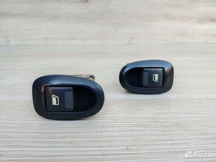 Кнопка стеклоподъёмника задней двери Пежо 406