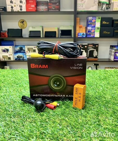 Автомобильная камера заднего вида